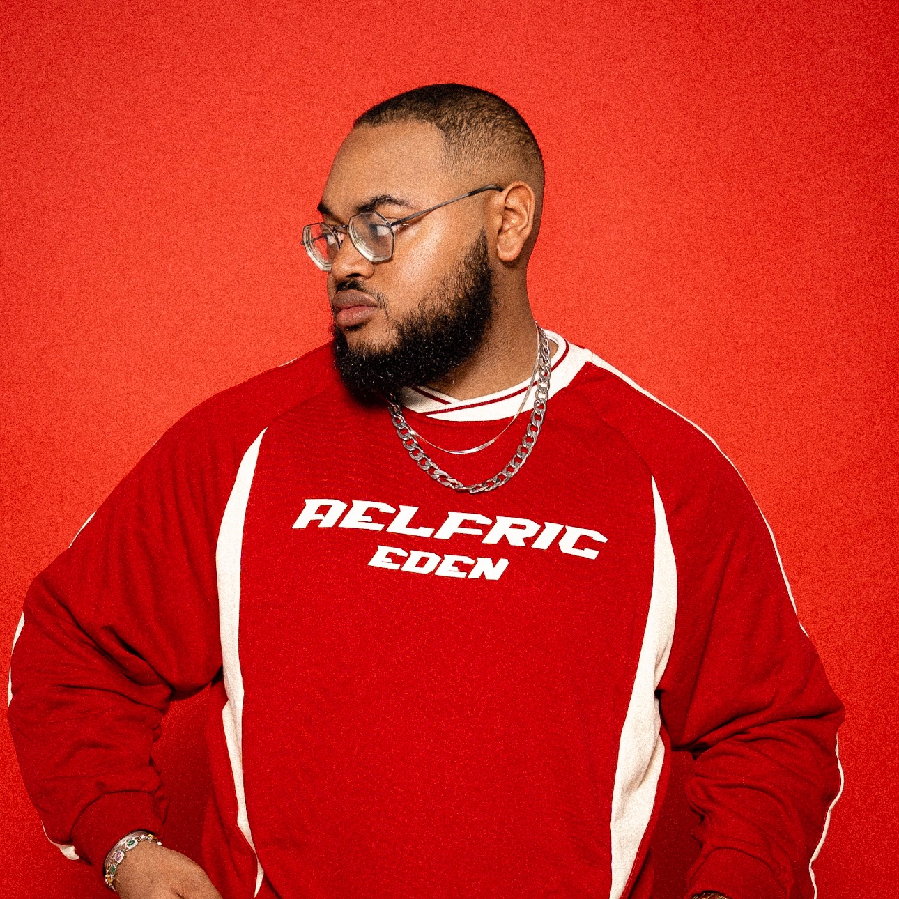 Headshot of a professional photographer