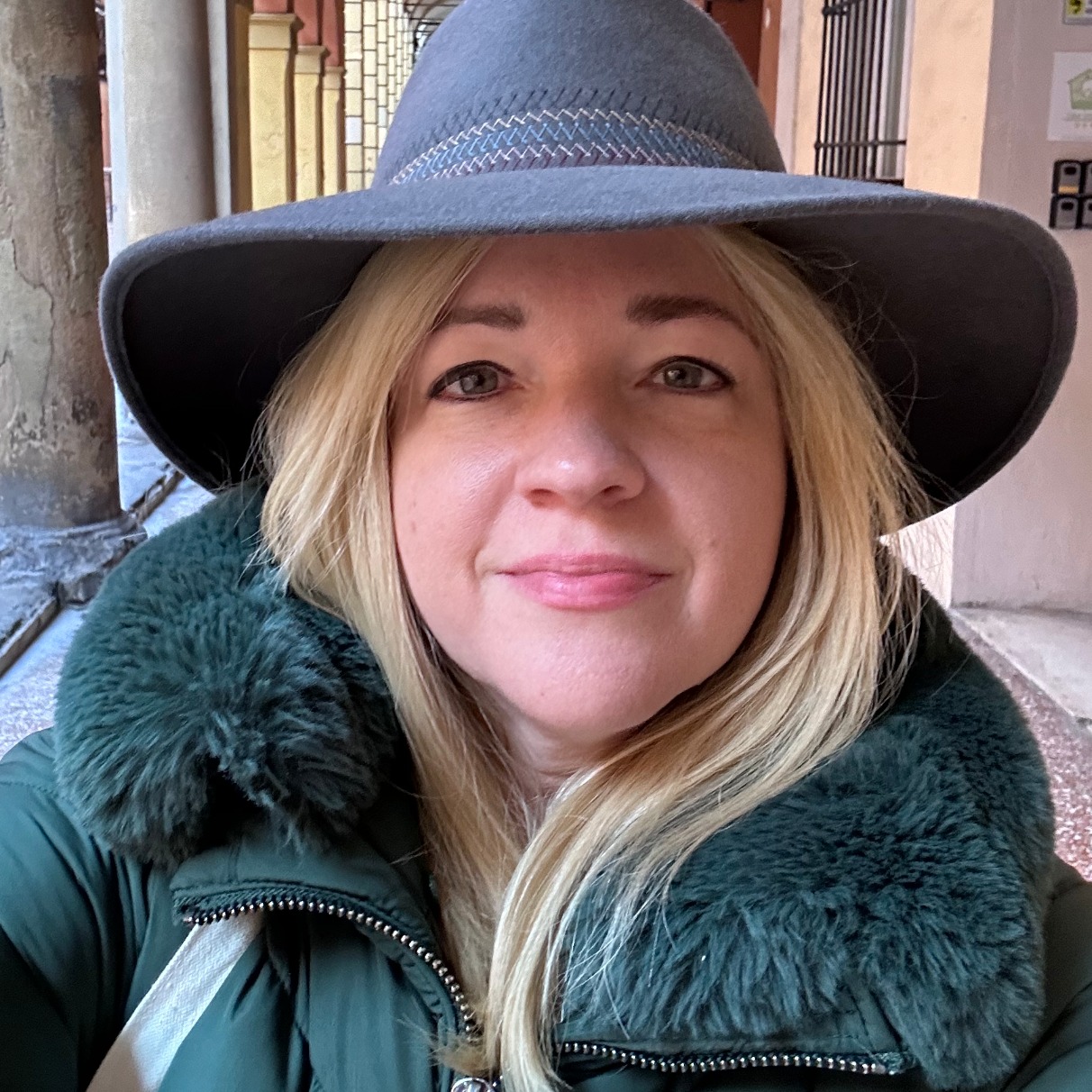Headshot of a professional photographer