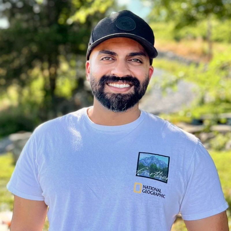 Headshot of a professional photographer