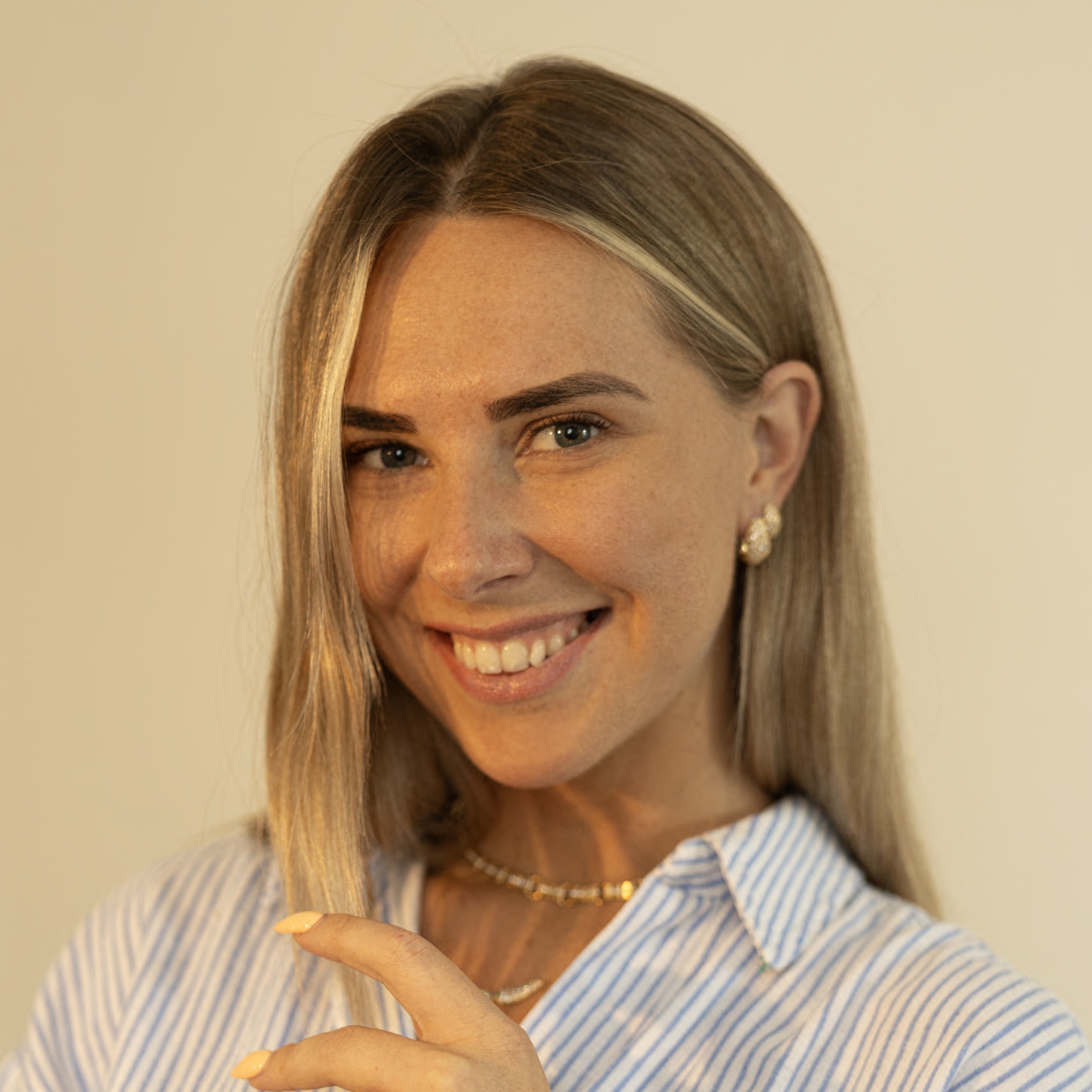 Headshot of a professional photographer